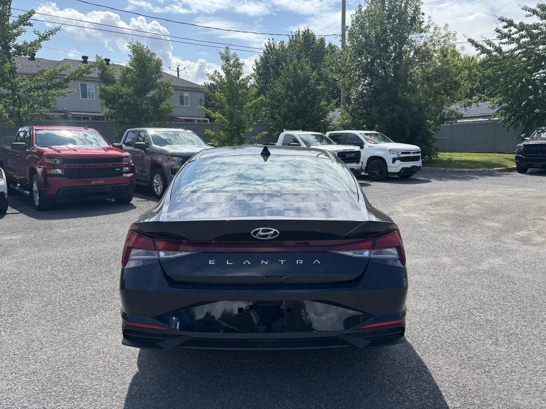 2023 Hyundai Elantra — photo 5