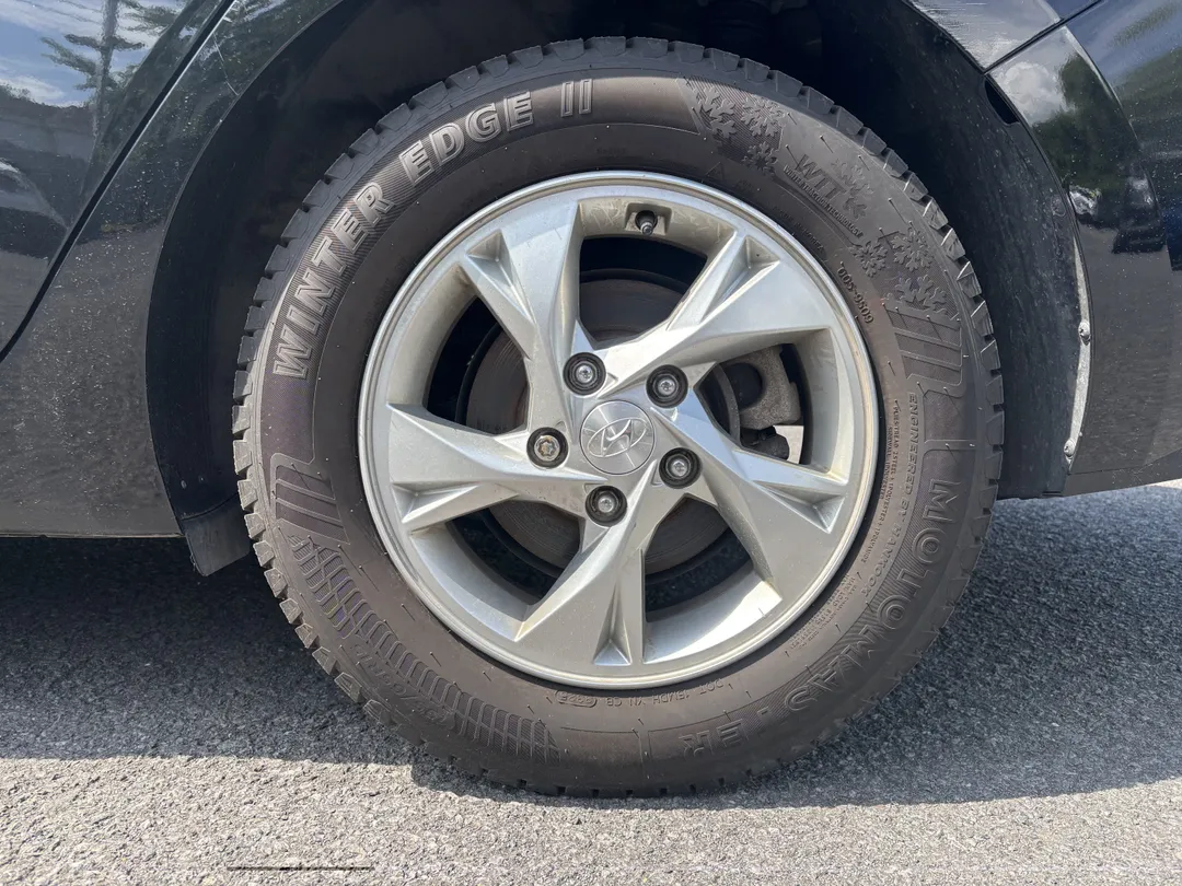 2023 Hyundai Elantra — photo 6