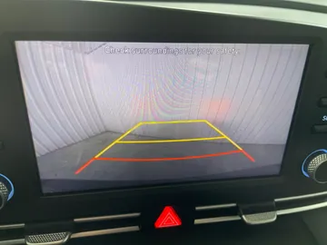 2023 Hyundai Elantra - image 19