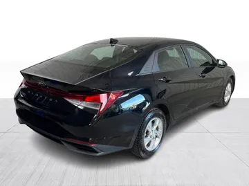 2023 Hyundai Elantra - image 14