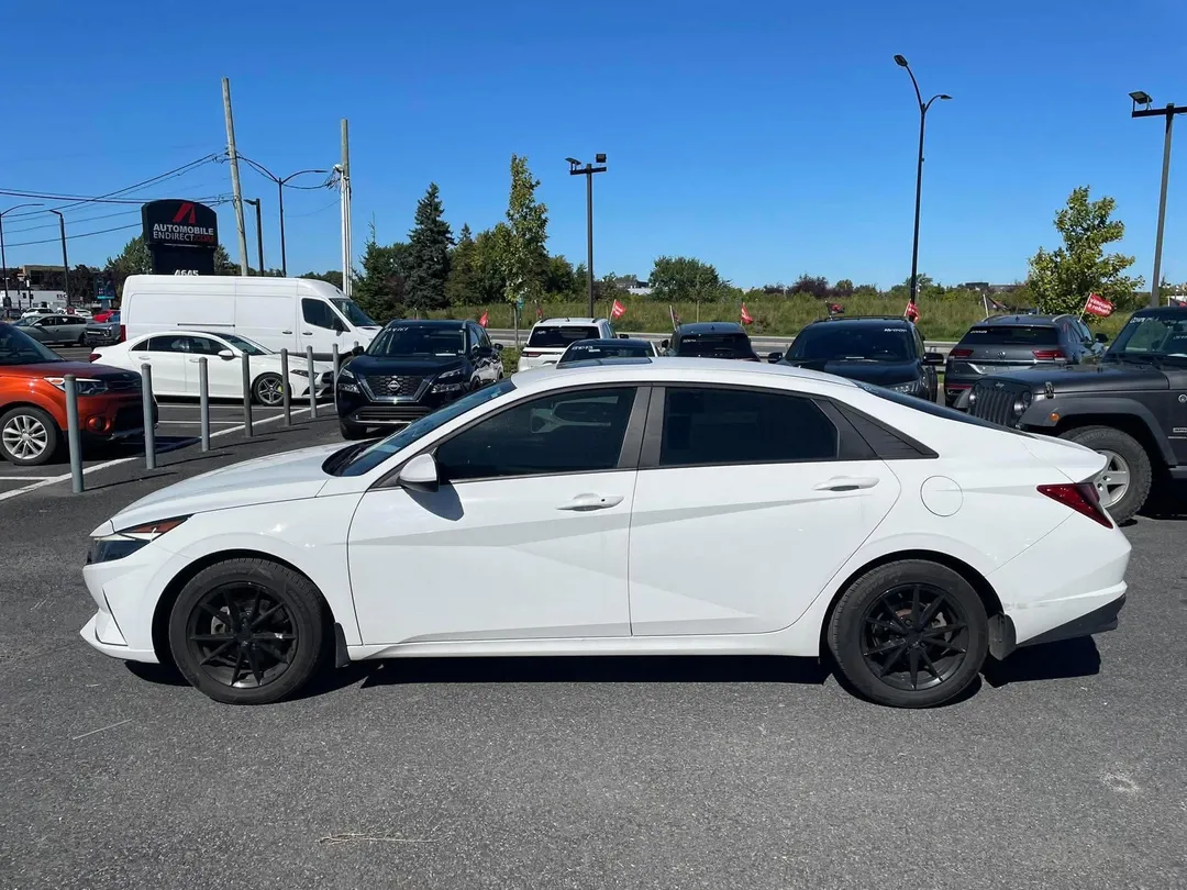 2022 Hyundai Elantra Preferred, photo 4