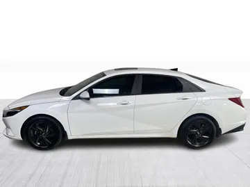 2023 Hyundai Elantra - image 11