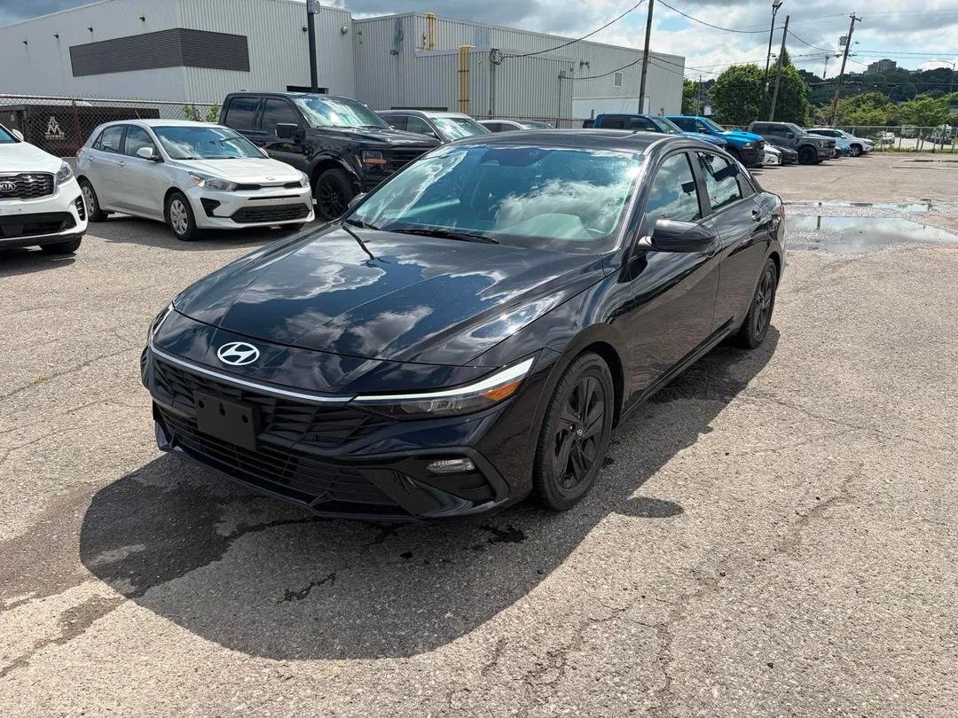 2024 Hyundai Elantra — photo 3