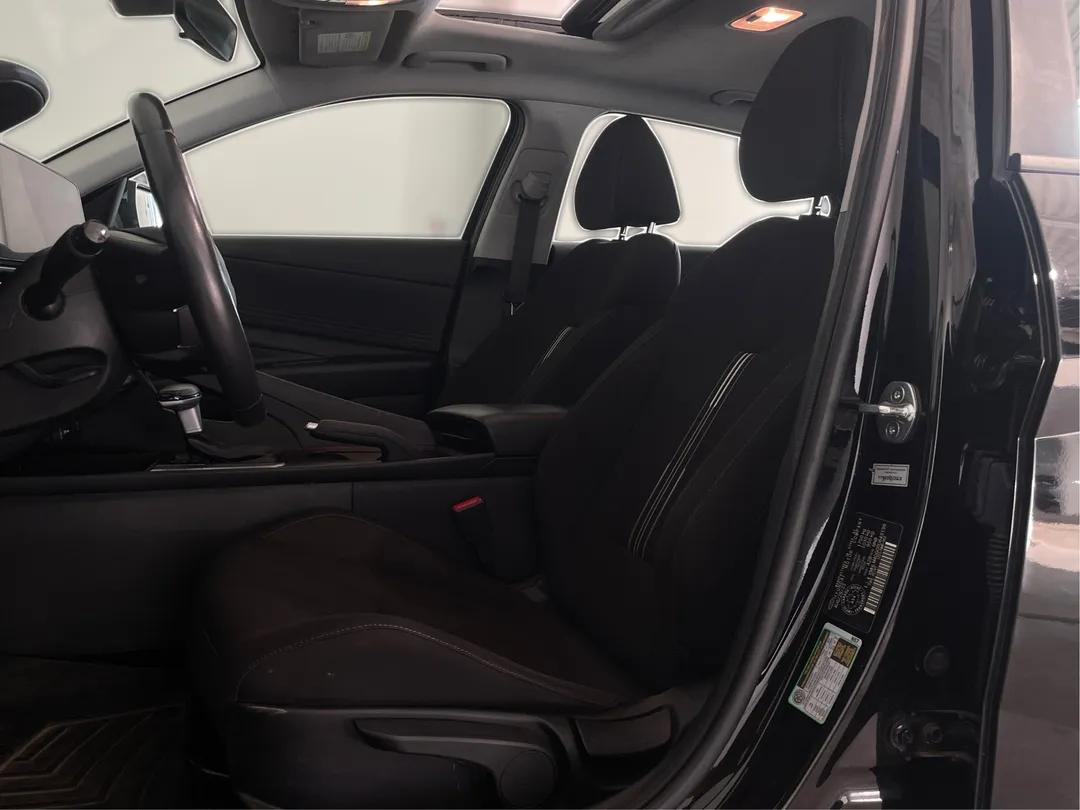 2024 Hyundai Elantra for sale - photo 3