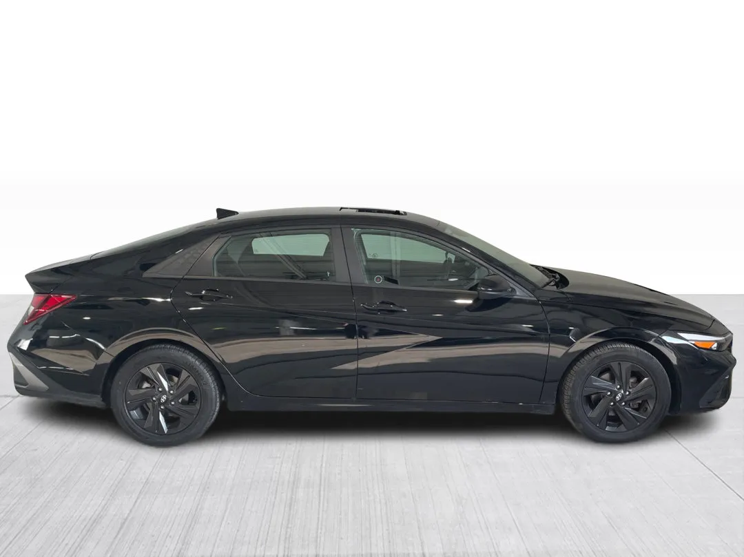 2024 Hyundai Elantra for sale - photo 2