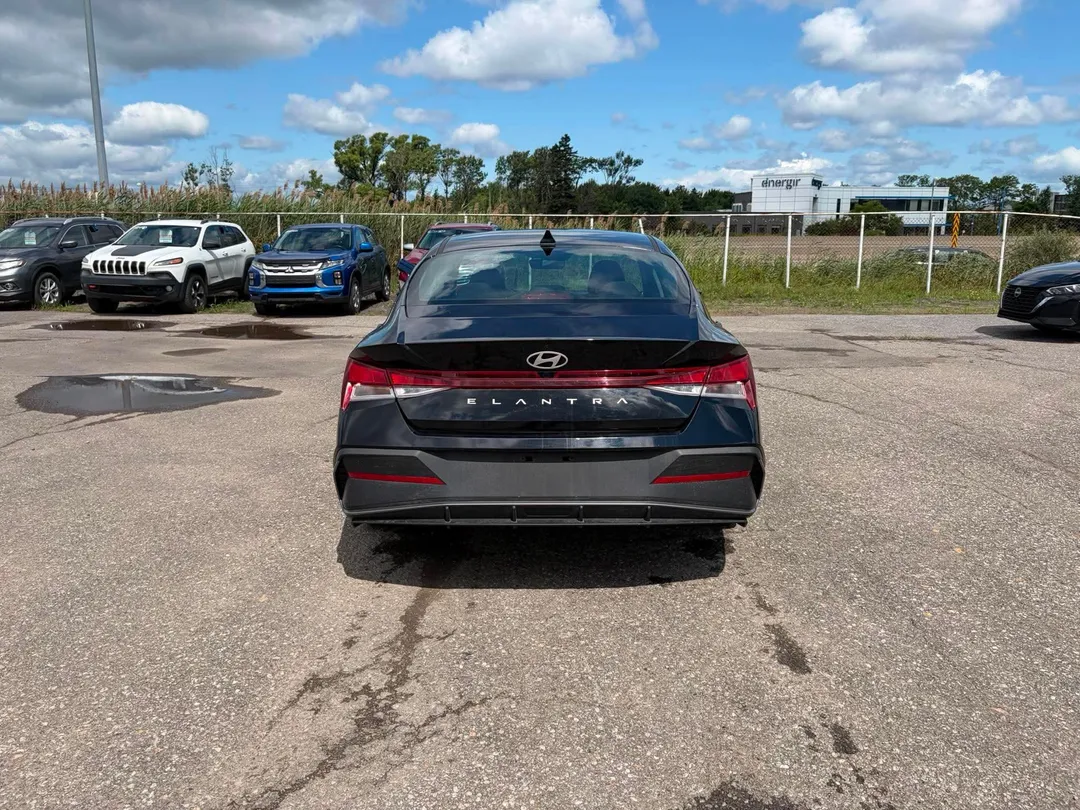 2024 Hyundai Elantra — photo 6
