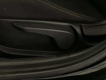 2024 Hyundai Elantra - image 23