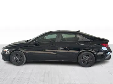 2024 Hyundai Elantra - image 9