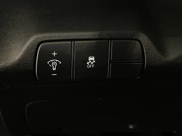 2024 Hyundai Elantra - image 27