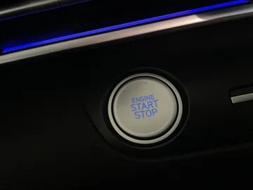 2024 Hyundai Elantra - image 21