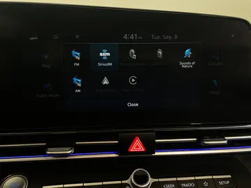 2024 Hyundai Elantra - image 24