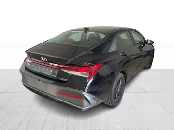 2024 Hyundai Elantra - image 13