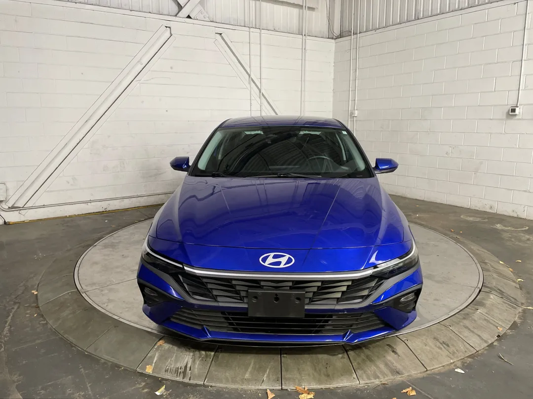 2025 Hyundai Elantra for sale - photo 2