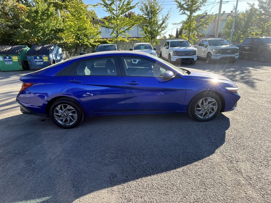 2025 Hyundai Elantra for sale - photo 4