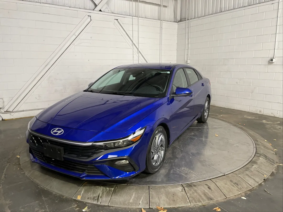 2025 Hyundai Elantra for sale - photo 3