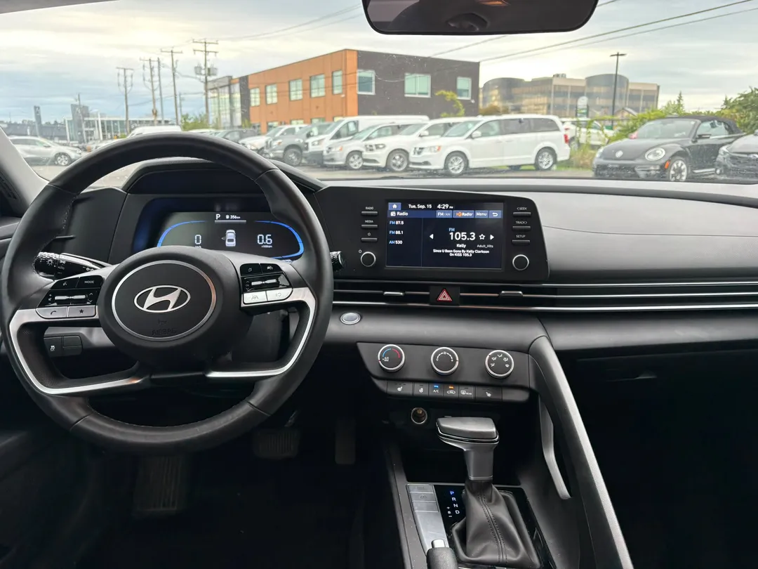 2025 Hyundai Elantra Preferred, photo 9