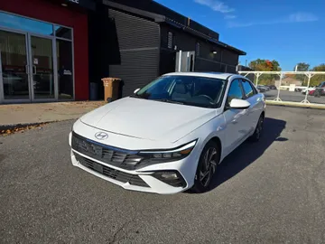 2026 Hyundai Elantra - image 3