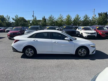 2026 Hyundai Elantra - image 4