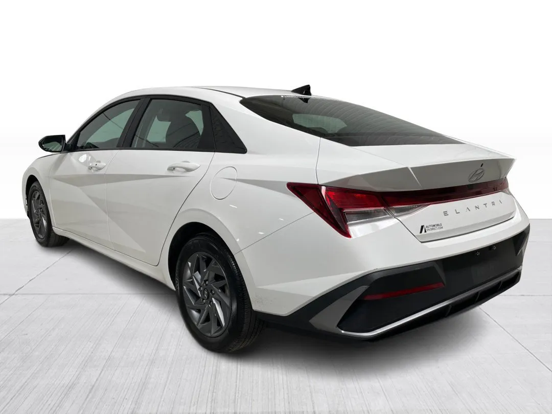 2024 Hyundai Elantra — photo 6