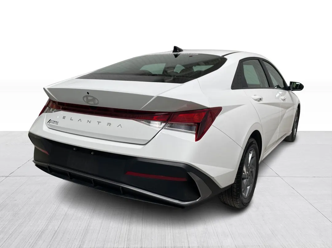 2024 Hyundai Elantra — photo 8