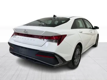 2025 Hyundai Elantra - image 14