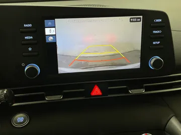 2025 Hyundai Elantra - image 18