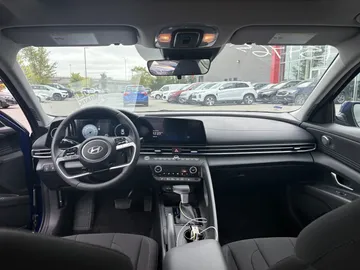 2024 Hyundai Elantra - image 6