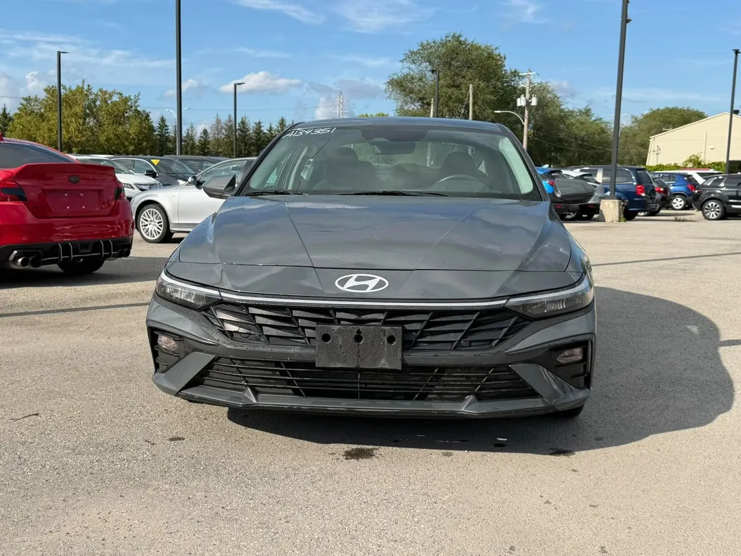 2025 Hyundai Elantra for sale - photo 2
