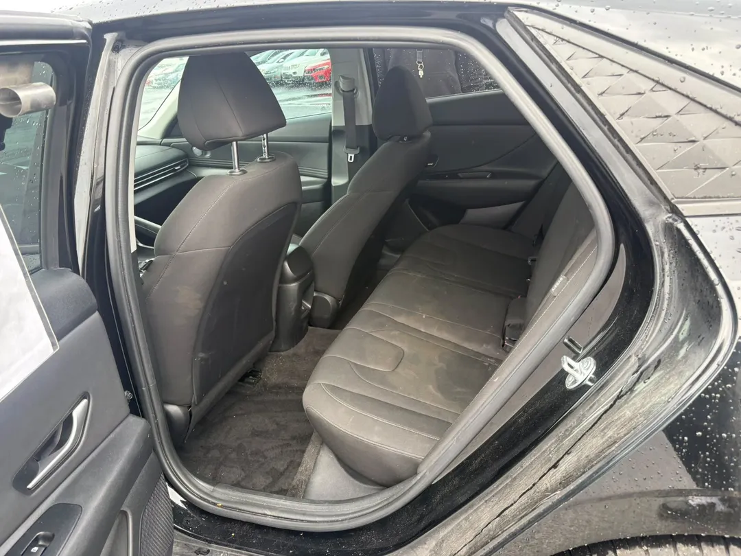 2025 Hyundai Elantra — photo 8