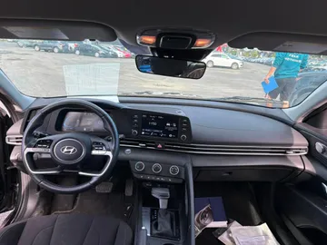 2026 Hyundai Elantra - image 9