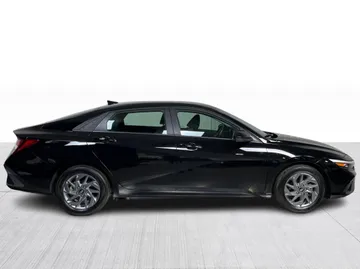 2026 Hyundai Elantra - image 2