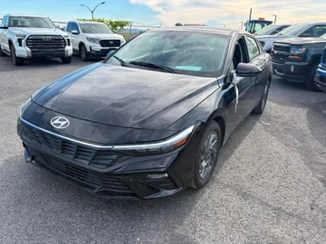 2026 Hyundai Elantra - image 3