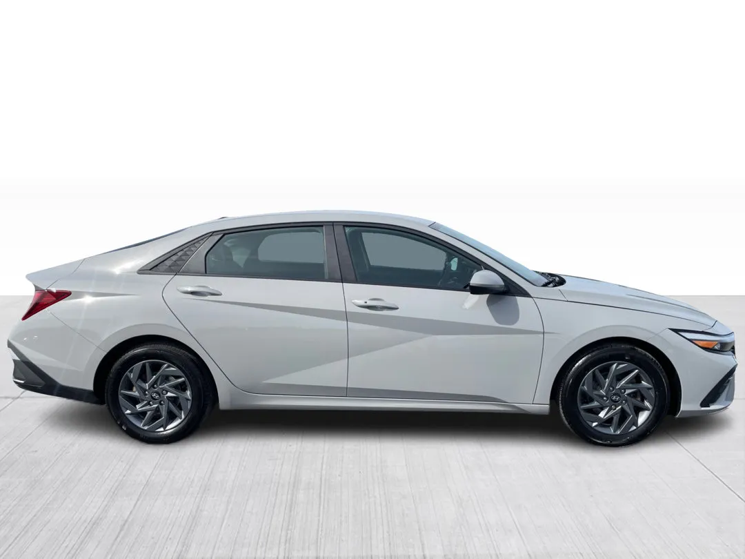 Hyundai Elantra 2024 à vendre - photo 2
