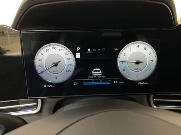 2024 Hyundai Elantra - image 17