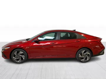 2024 Hyundai Elantra - image 11