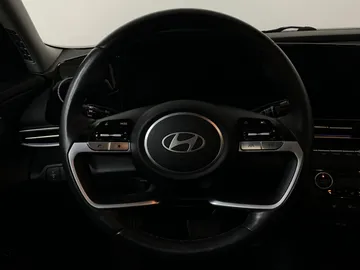 2024 Hyundai Elantra - image 18