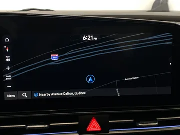 2024 Hyundai Elantra - image 8