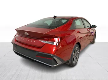 2024 Hyundai Elantra - image 15