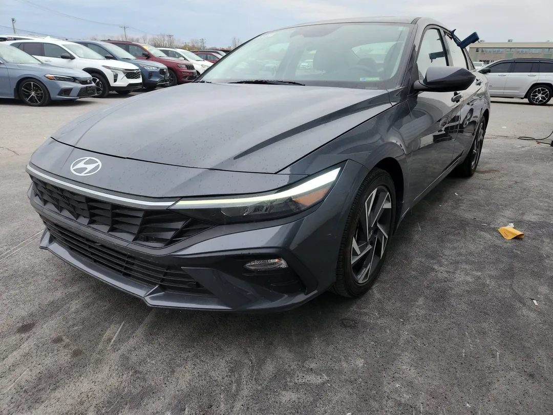 2025 Hyundai Elantra for sale - photo 3