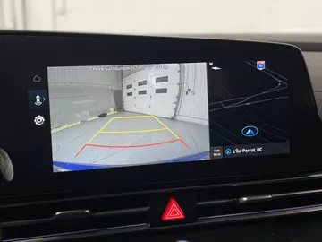 2024 Hyundai Elantra - image 24