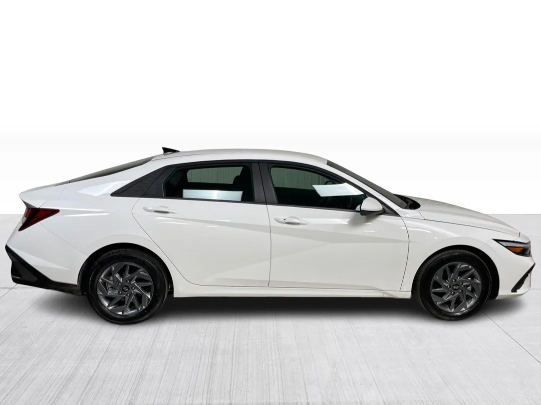 Hyundai Elantra 2026 à vendre - photo 2