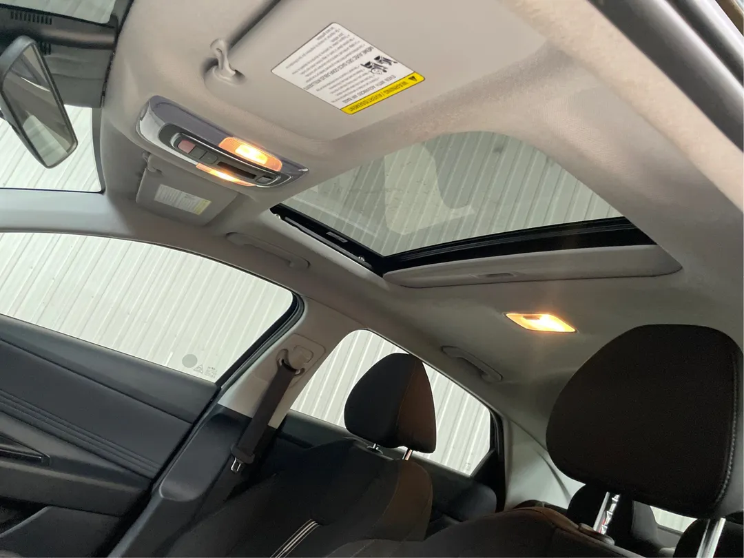 2025 Hyundai Elantra — photo 5