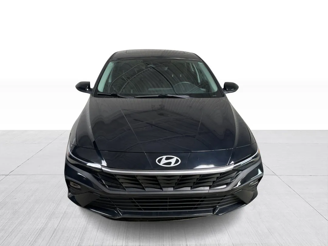 2025 Hyundai Elantra — photo 8