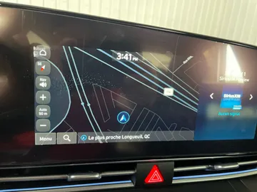 2025 Hyundai Elantra - image 22
