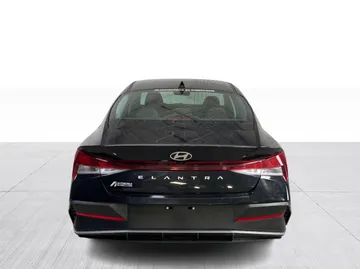 2025 Hyundai Elantra - image 13