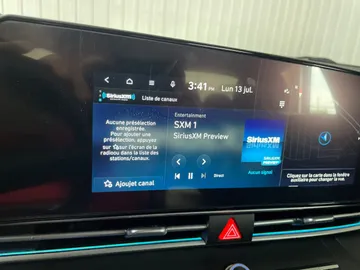 2025 Hyundai Elantra - image 31