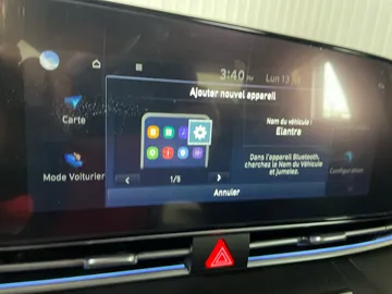 2025 Hyundai Elantra - image 27