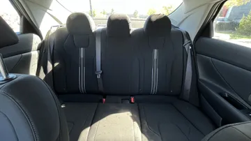 2025 Hyundai Elantra - image 8