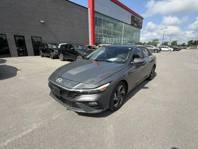 2024 Hyundai Elantra — photo 3