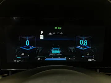 2024 Hyundai Elantra - image 18